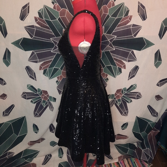 B. Darlin Black Super Sequin Cocktail Formal Dress Size 7/8 Juniors - Picture 7 of 16